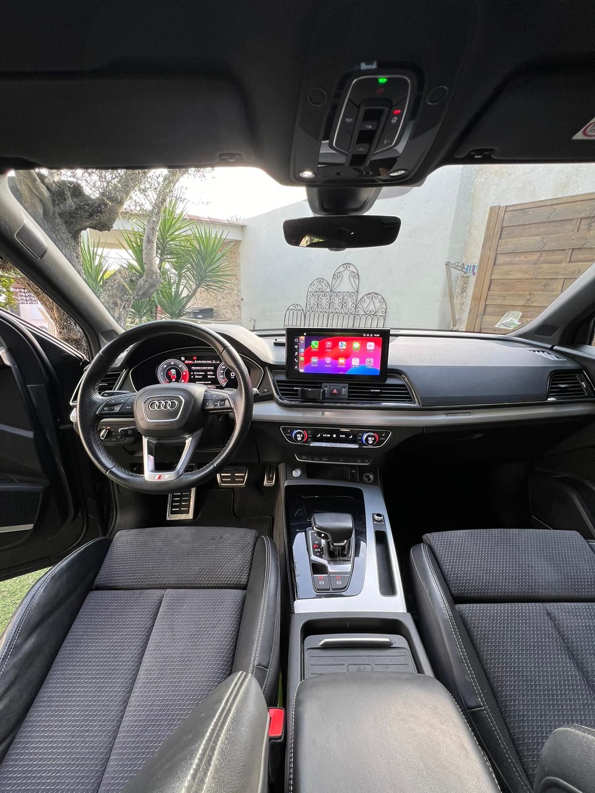 Volant et tableau de bord d'une Audi