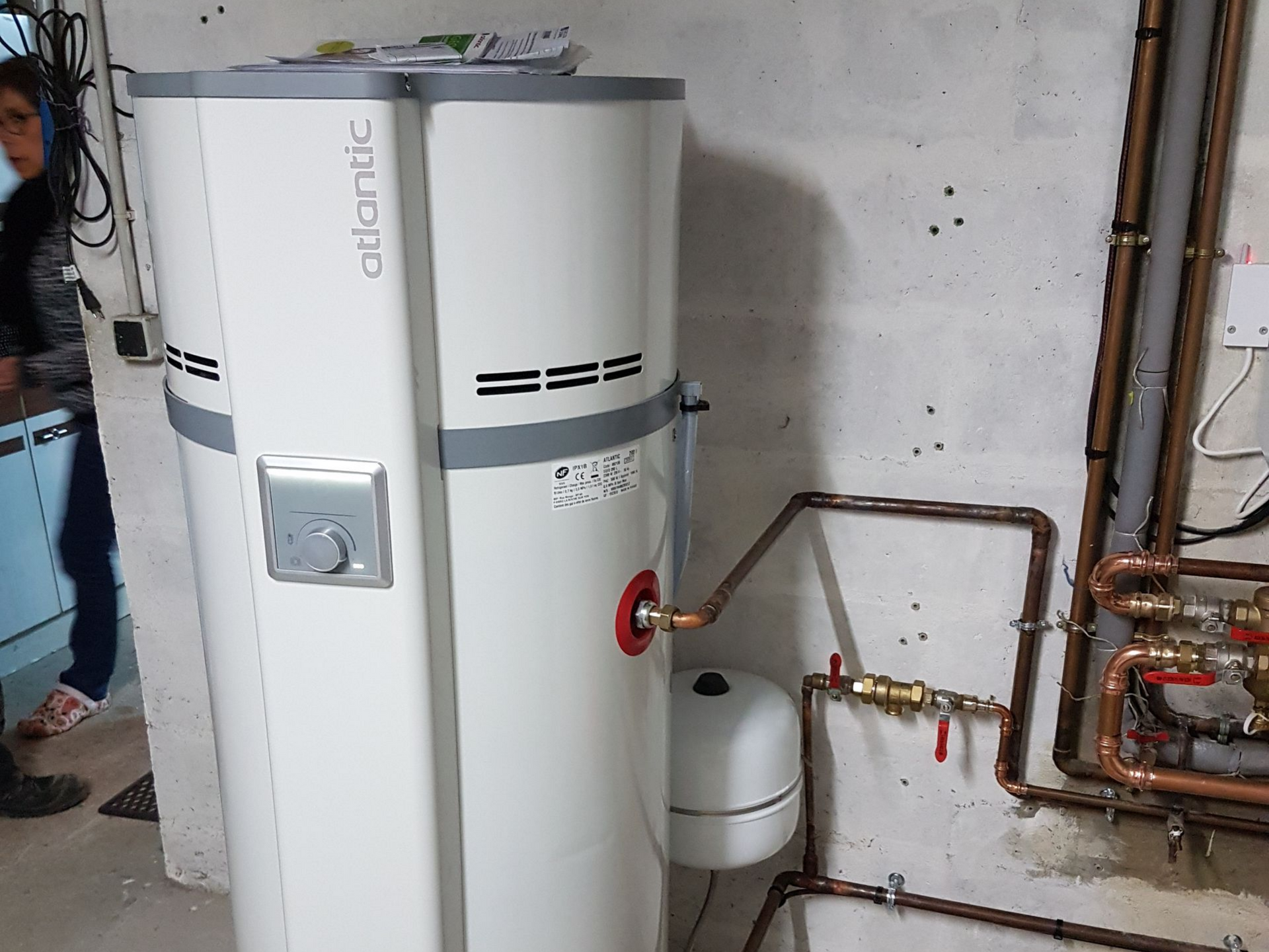 Chauffe-eau thermodynamique dans un sous-sol