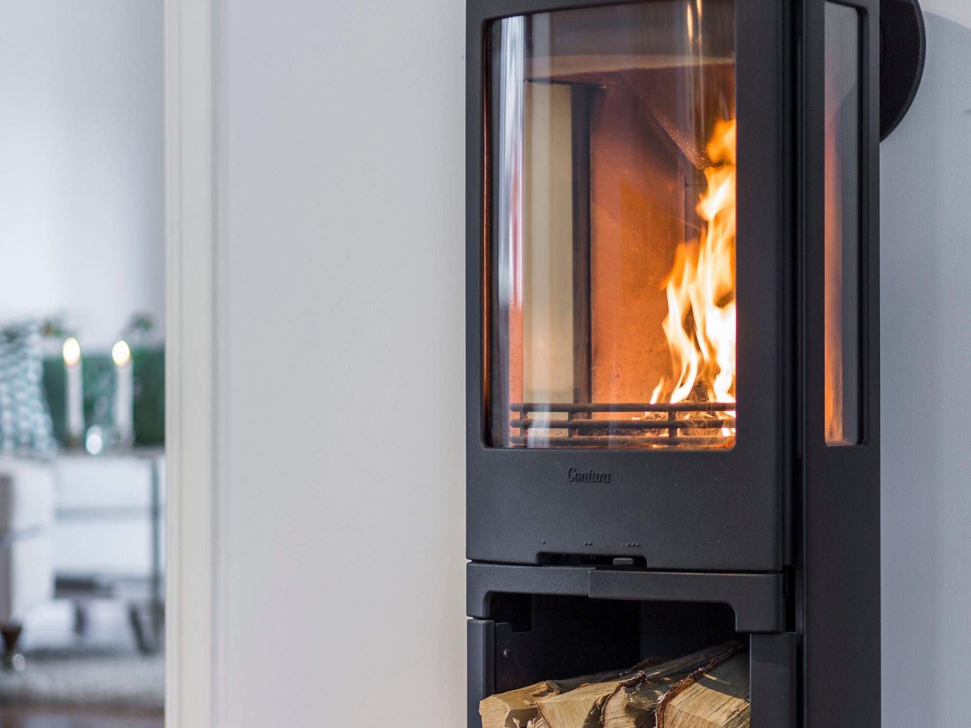 Poêle à bois dans une maison