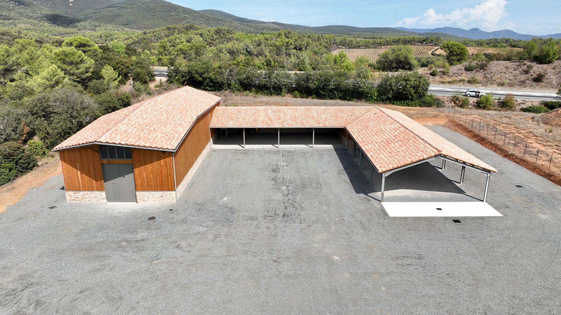 Bâtiment agricole vu du ciel