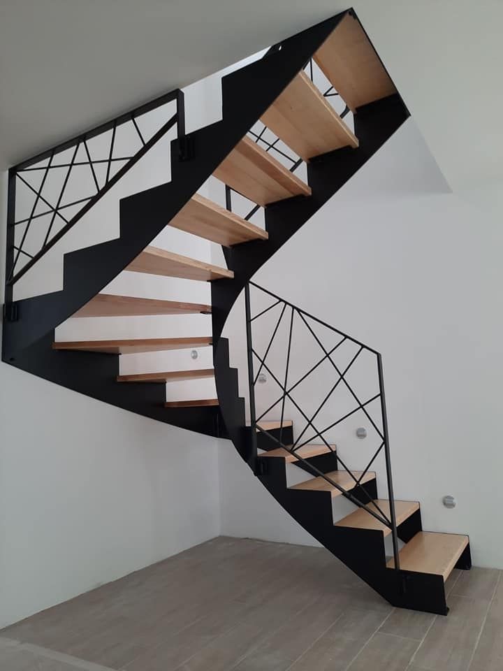 Escaliers métal et bois