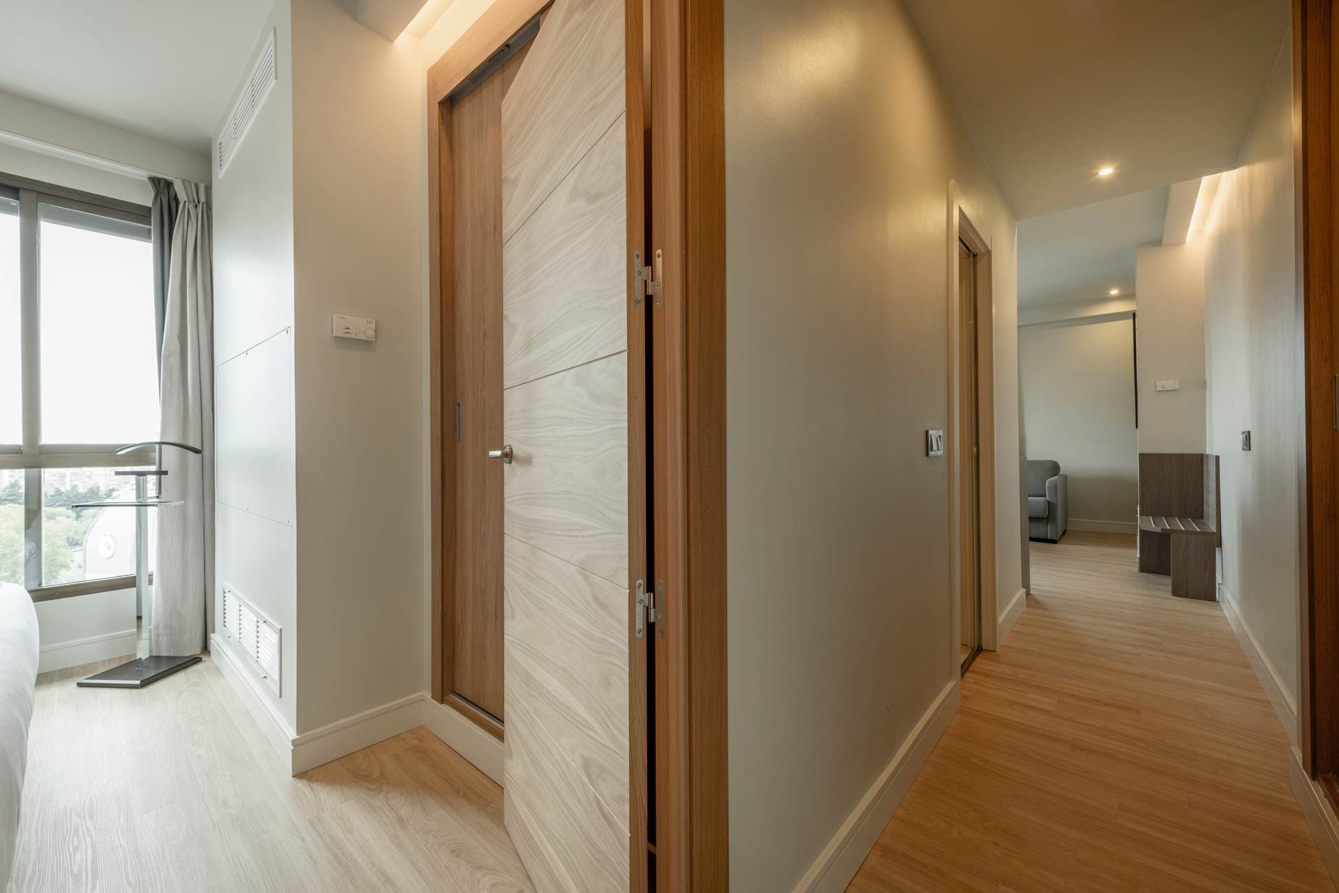 Intérieur de maison avec ses menuiseries rénovées