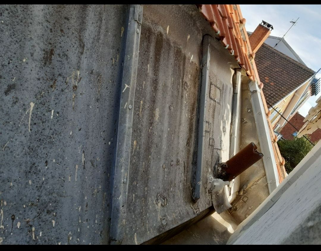 Une toiture avant les travaux