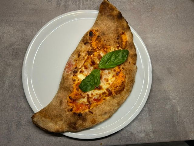 CALZONE