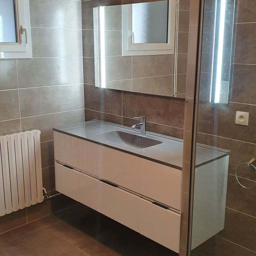 Douche et meuble vasque