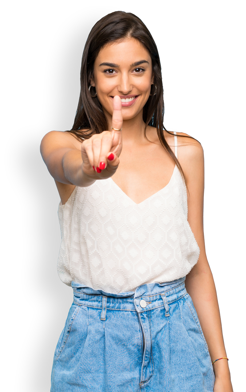 Femme qui fait un signe du doigt