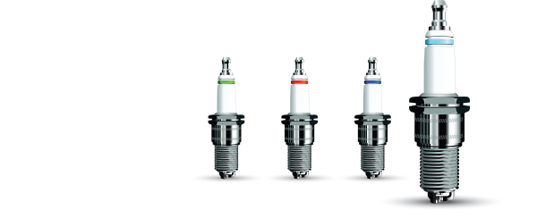 Bougies d'allumage sur fond blanc.