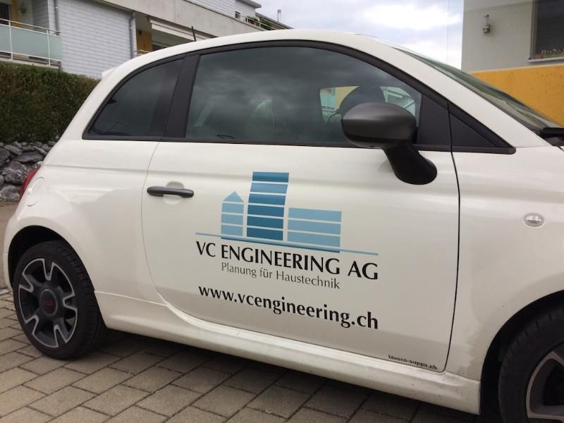 Fahrzeug mit Logo, Foto von Anschrift.ch Schöb