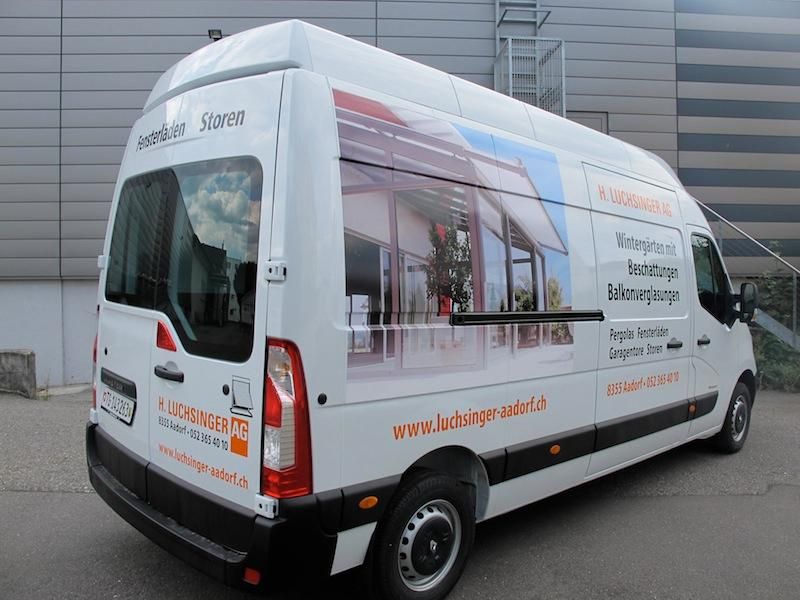 Fahrzeug mit Logo, Foto von Anschrift.ch Schöb