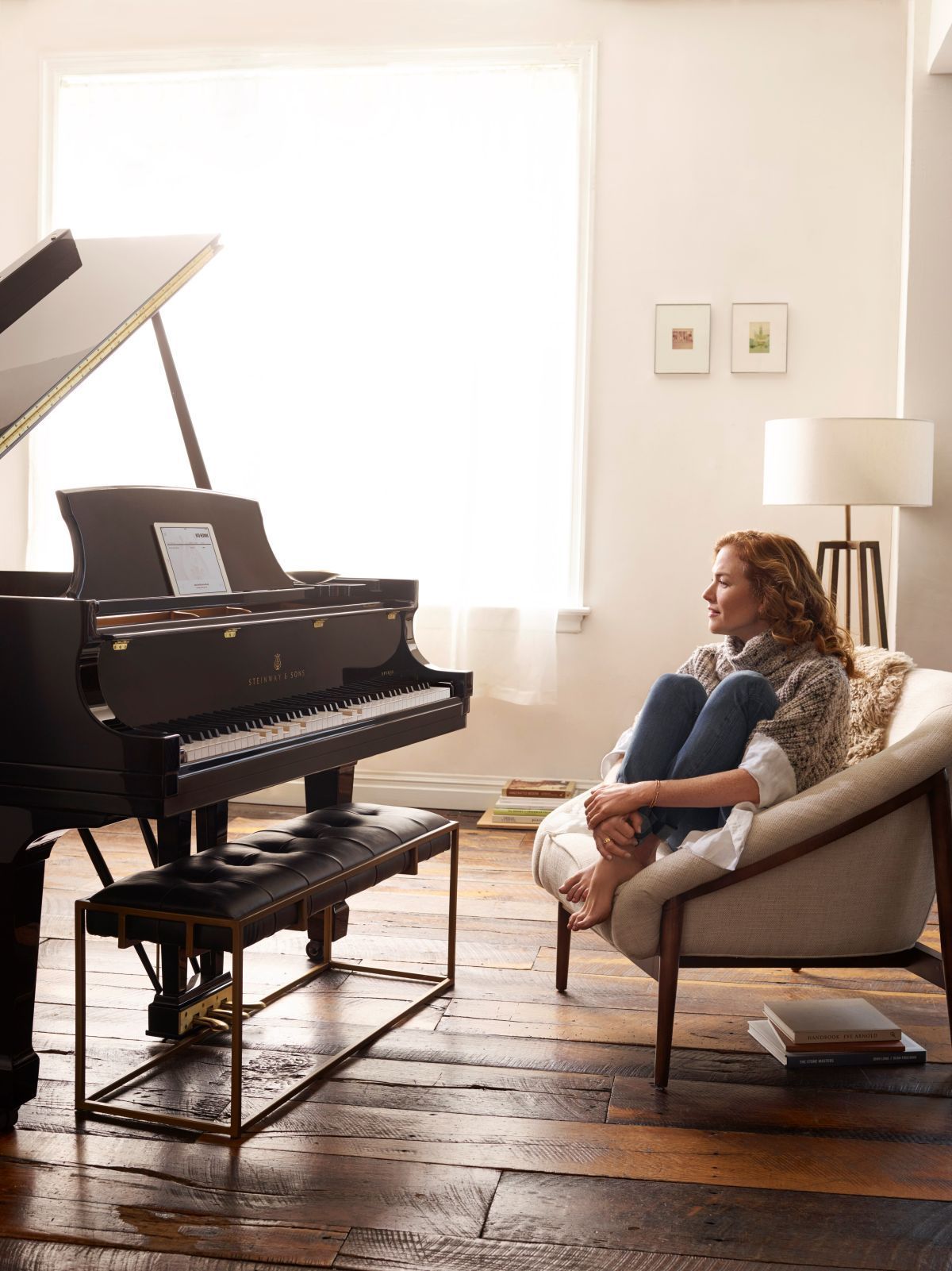 Selbstspielender Steinway Spirio-Flügel im Wohnzimmer