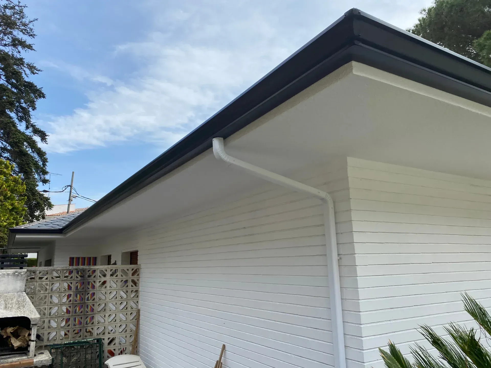 Cobre Natural Media Caña con bajantes redondos de 80.