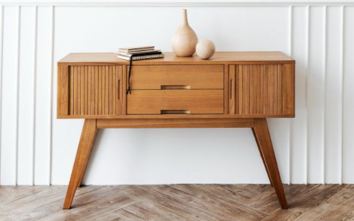 Conjunto moderno de sofá e mesa de centro de madeira, com design baixo