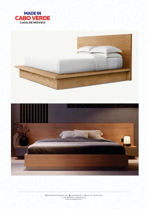 Uma cama de plataforma minimalista em madeira clara com uma cabeceira larga