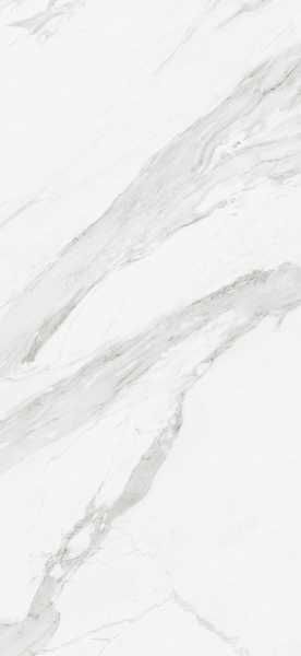 Mármol blanco con vetas grises.