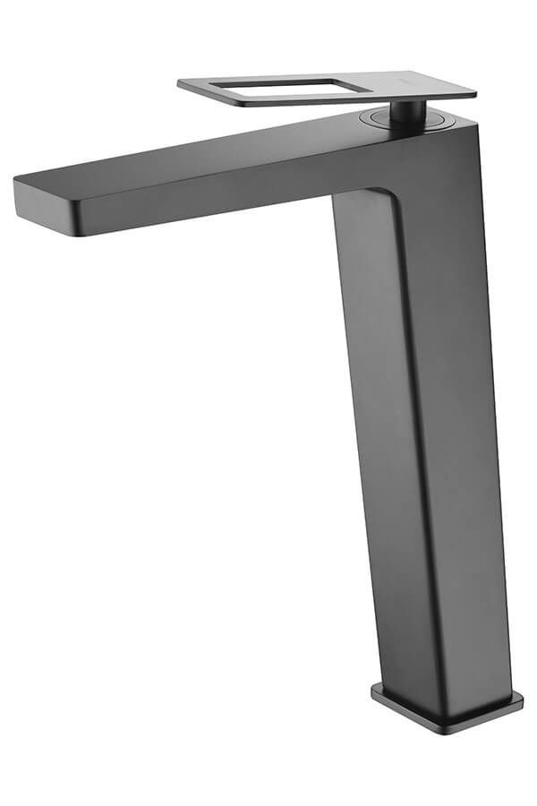 Grifo de baño con acabado negro mate y diseño moderno y angular.