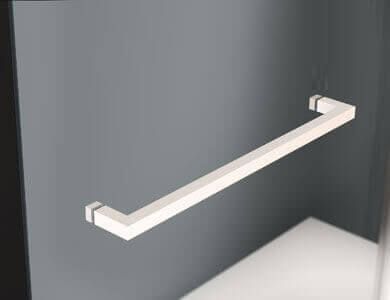 Tirador de puerta de ducha de color blanco, con mango cuadrado sobre un fondo gris.