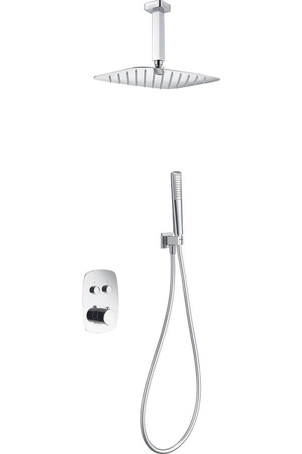 Cabezal de ducha montado en el techo, ducha de mano y panel de control montado en la pared en un entorno de baño moderno.