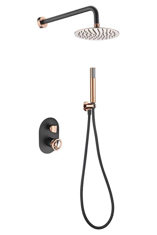 Juego de grifería de ducha en color negro y oro rosa sobre fondo blanco.