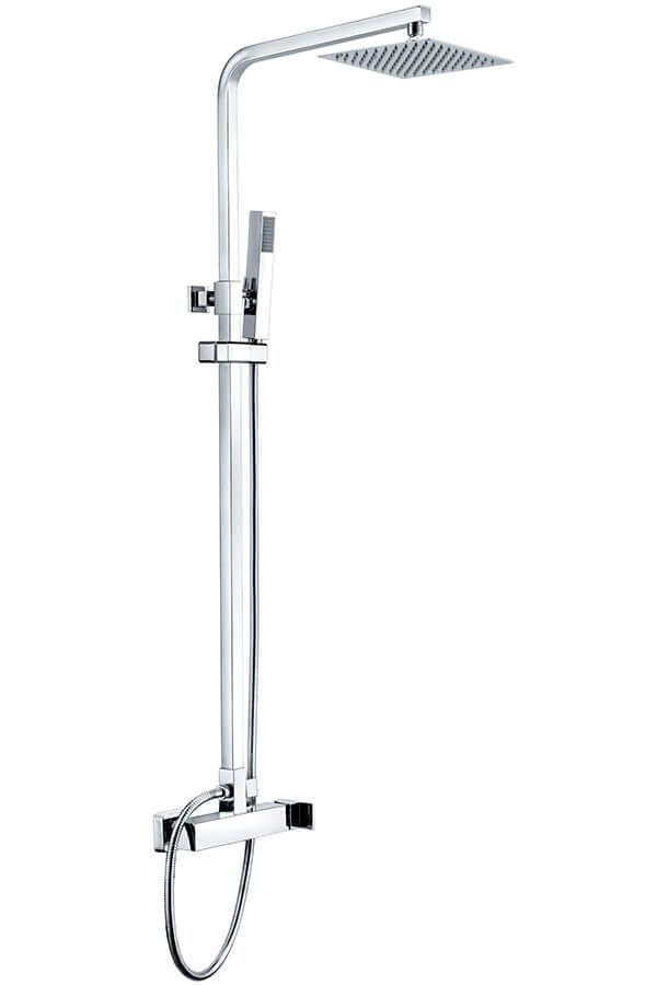 Sistema de ducha cromado con cabezal de ducha cuadrado y ducha de mano.