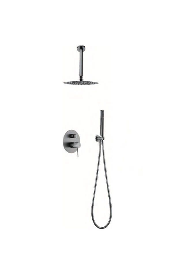 Juego de cabezal de ducha cromado con montaje en techo, control montado en la pared y cabezal de ducha de mano.