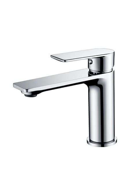 Grifo de baño cromado con palanca única, diseño elegante y caño de agua.