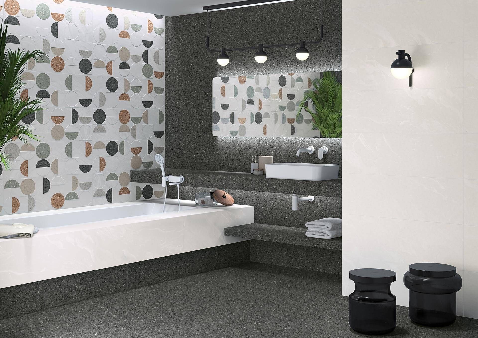 Baño moderno con azulejos de pared estampados, suelo oscuro, bañera y detalles en negro.
