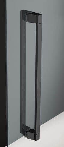 Manija de puerta rectangular negra en una puerta de ducha gris.