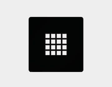 Cuadrado negro con una cuadrícula blanca de 16 cuadrados más pequeños en su interior.