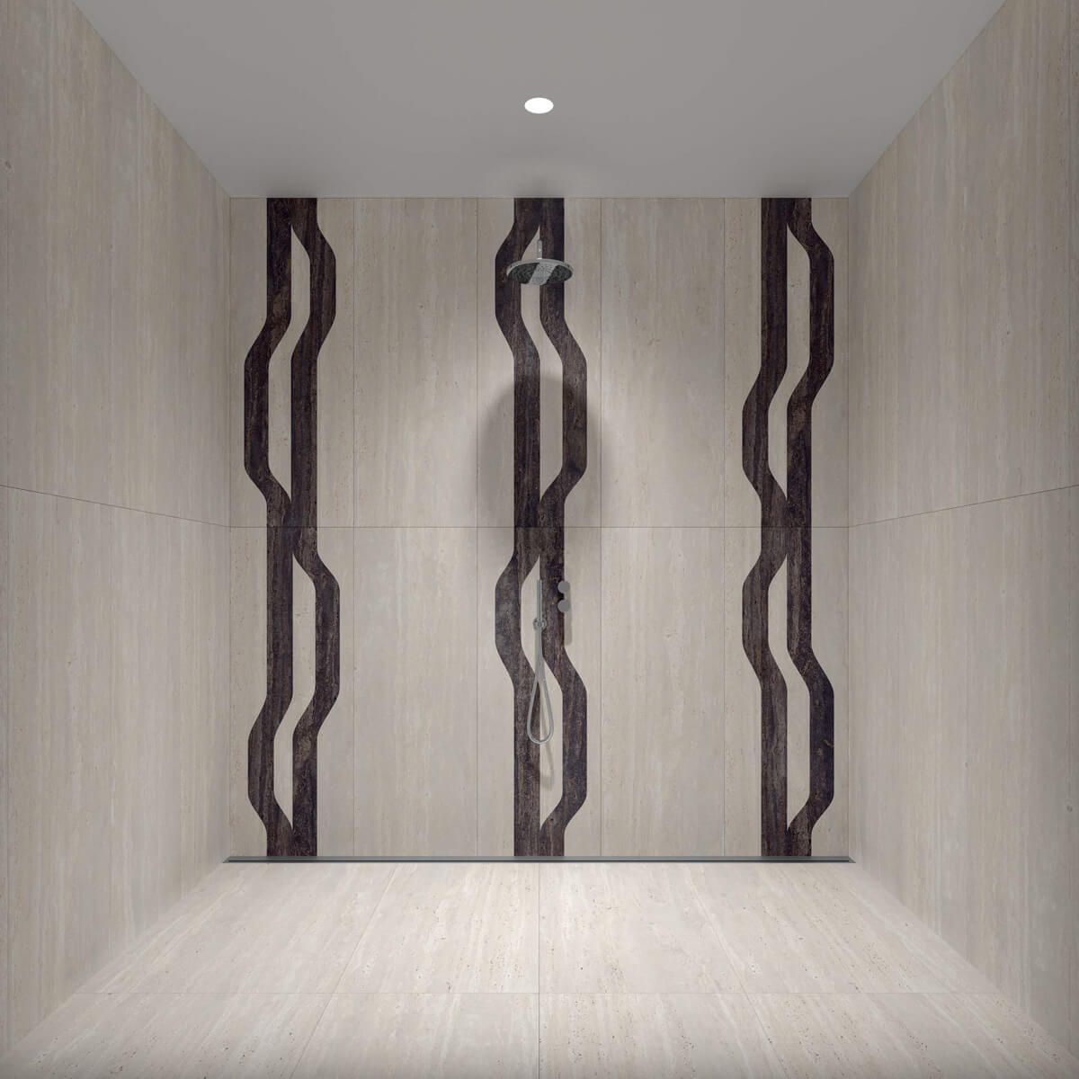 Interior de ducha moderno con paneles de madera clara y rayas onduladas oscuras.