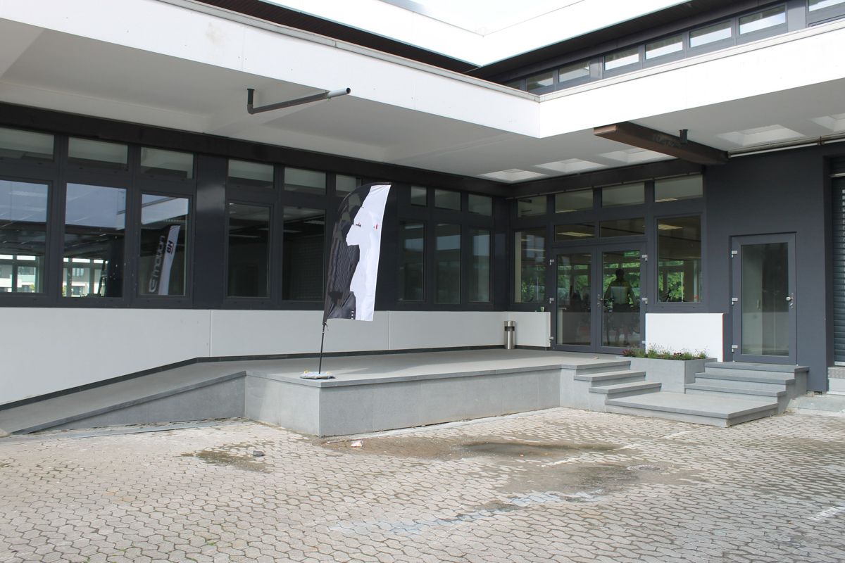 Außentreppe Padang dunkel