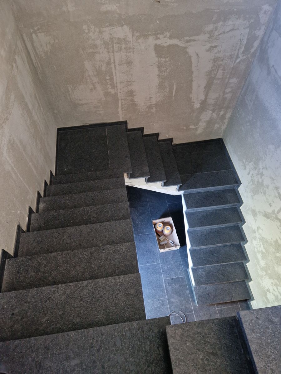 Treppe steel grey