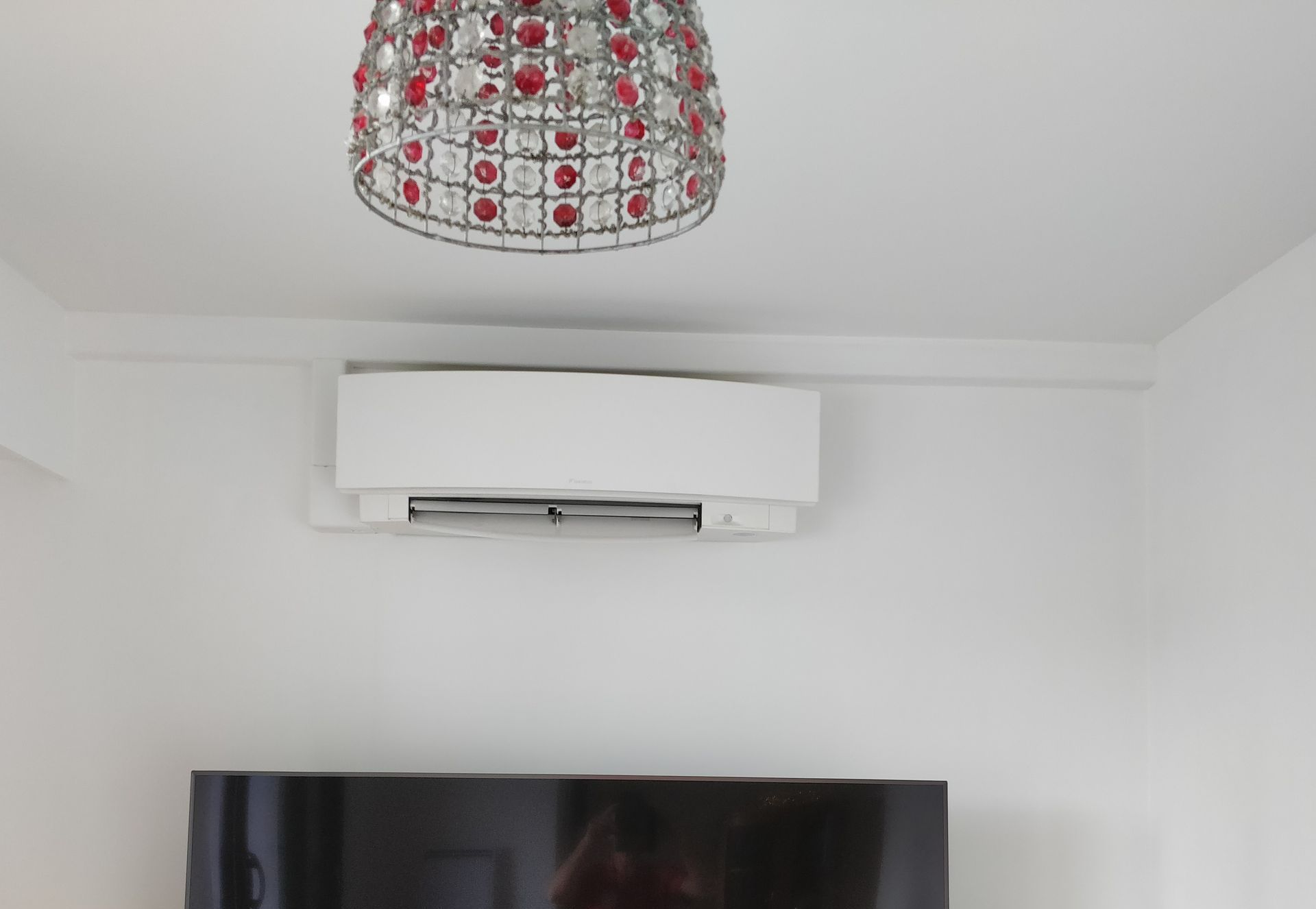 CLIMATISEUR DAIKIN EMURA CHEZ CLIENT