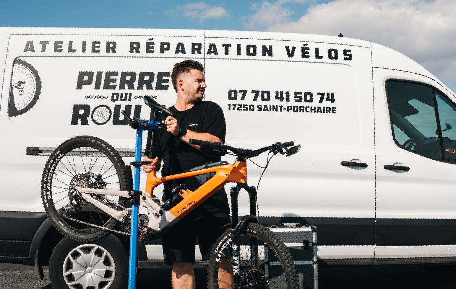 Le camion de l'entreprise.