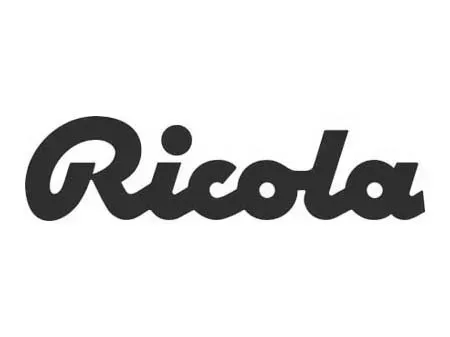 Un logotipo en blanco y negro para Ricola sobre un fondo blanco.