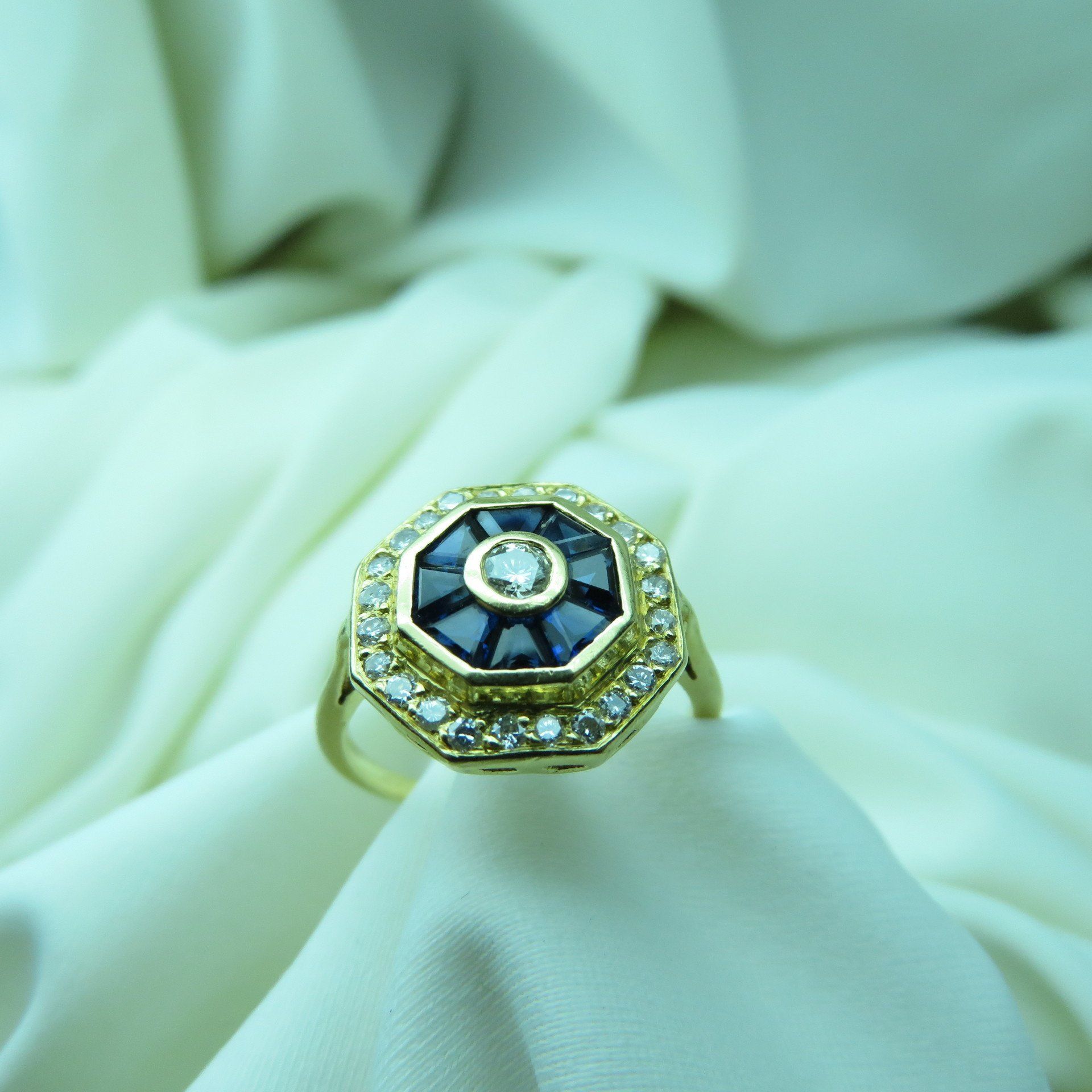 Bague en  diamants et spahir