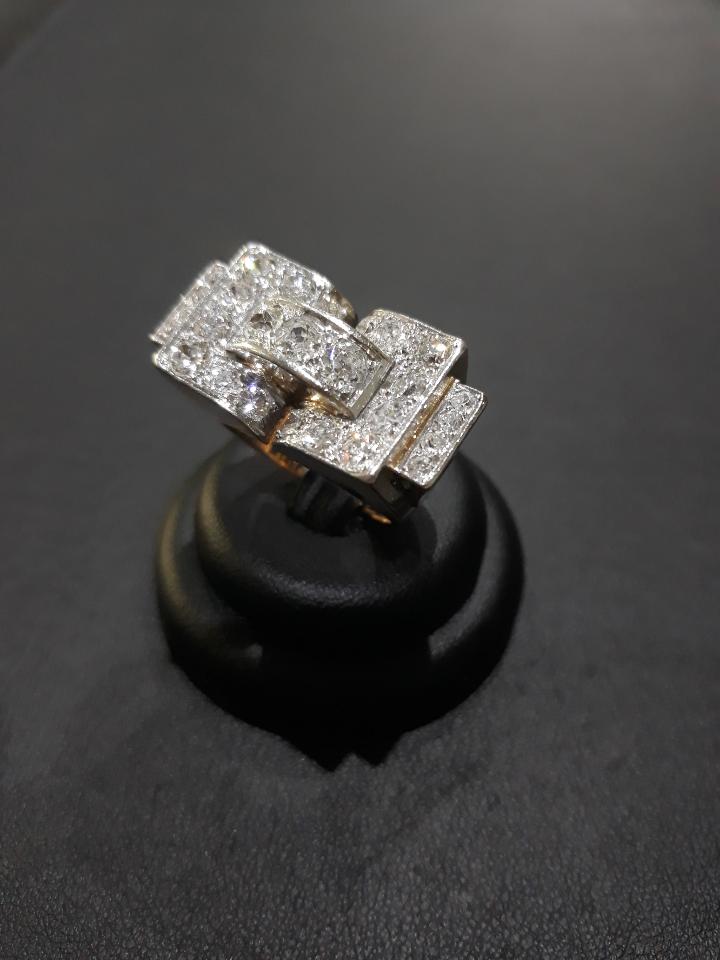 bague pavée de diamants