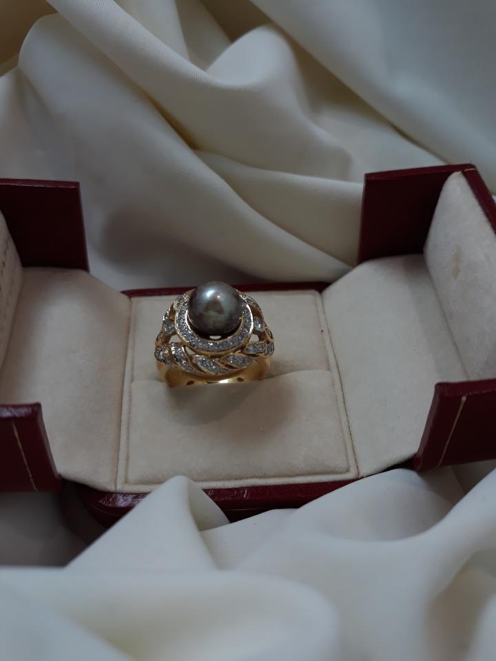 Bague cabochon perle noire