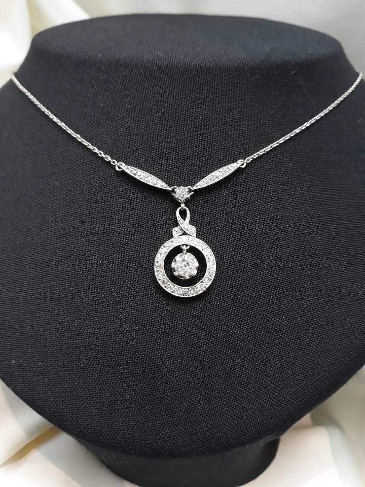 pendentif solitaire diamant