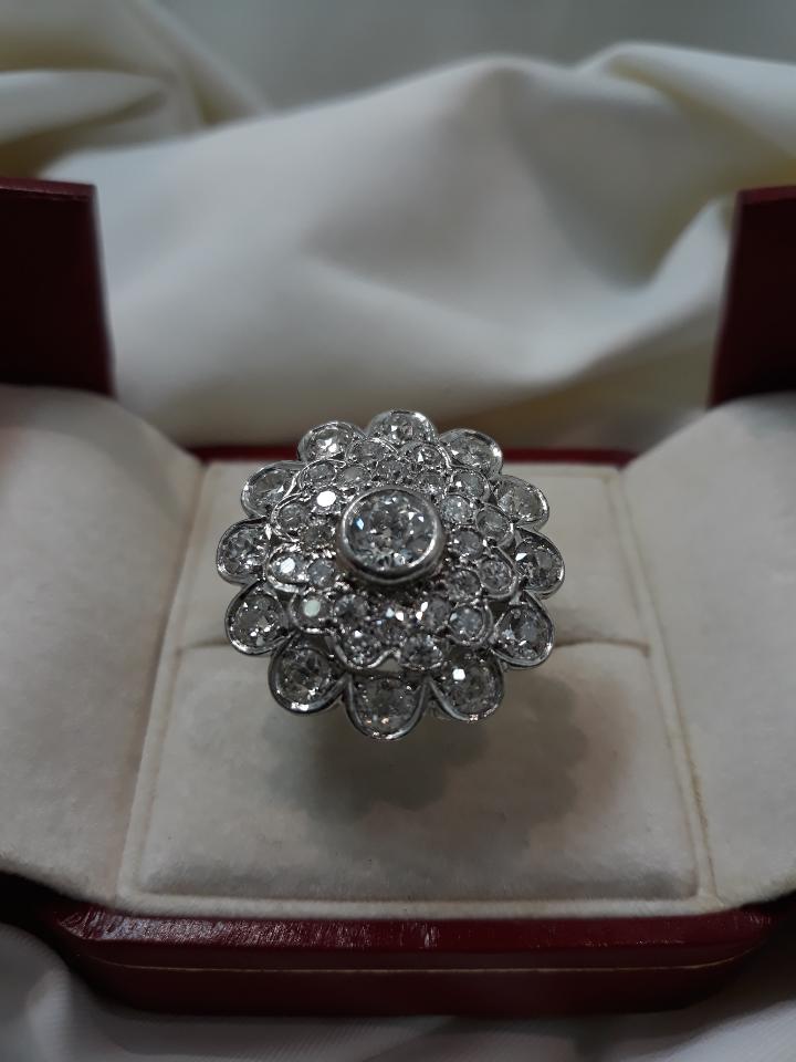 bague ancienne fleur en diamants