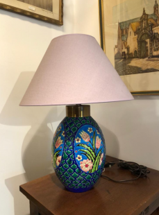 Lampe de table créée par Charles Catteau dans les années 1930.