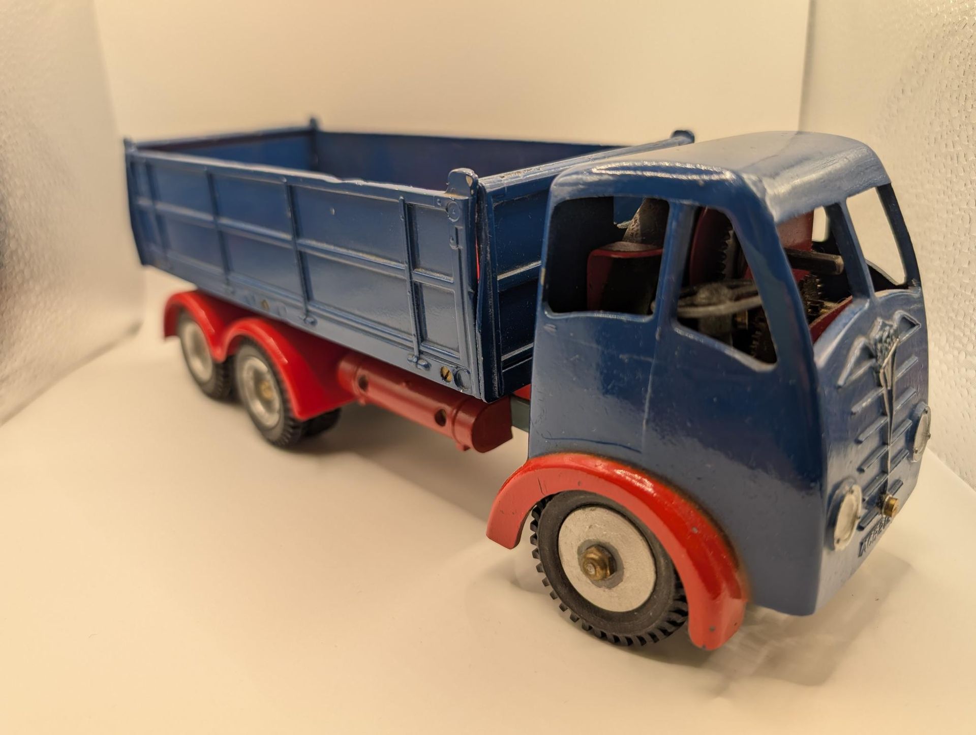 Camion benne SHACKLETON.