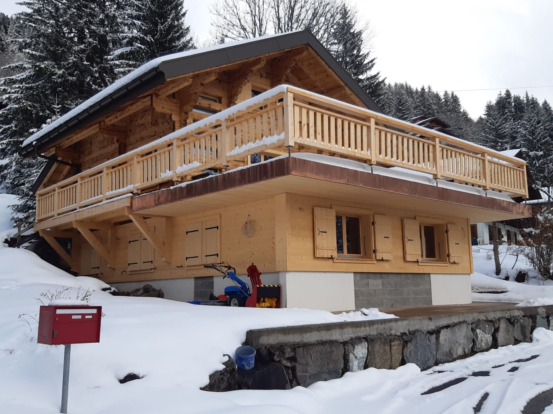 Multone Menuiserie Sàrl