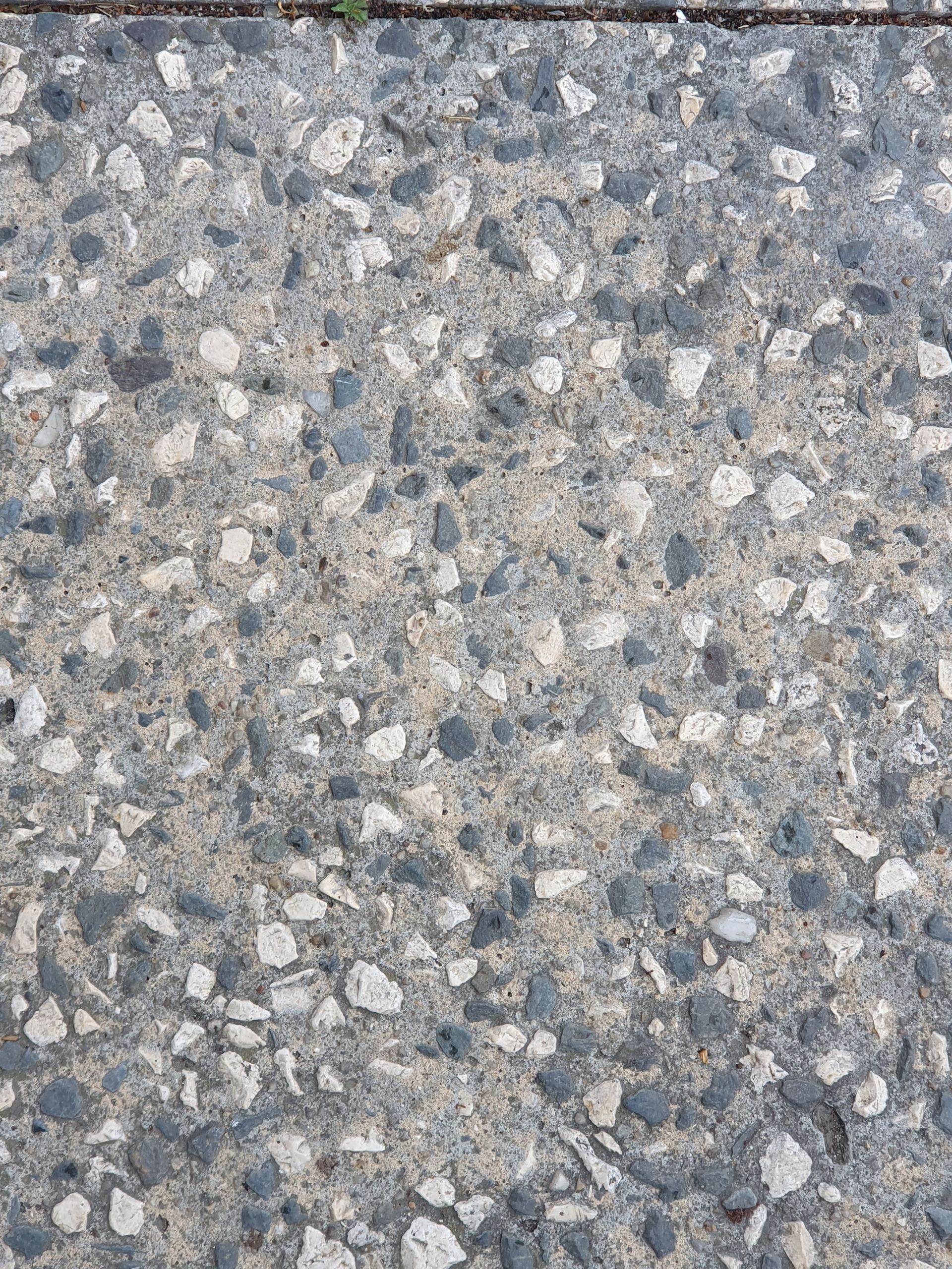 Béton désactivé diorite petit calcaire