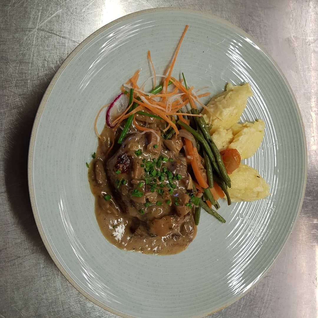 Plat à base de viande