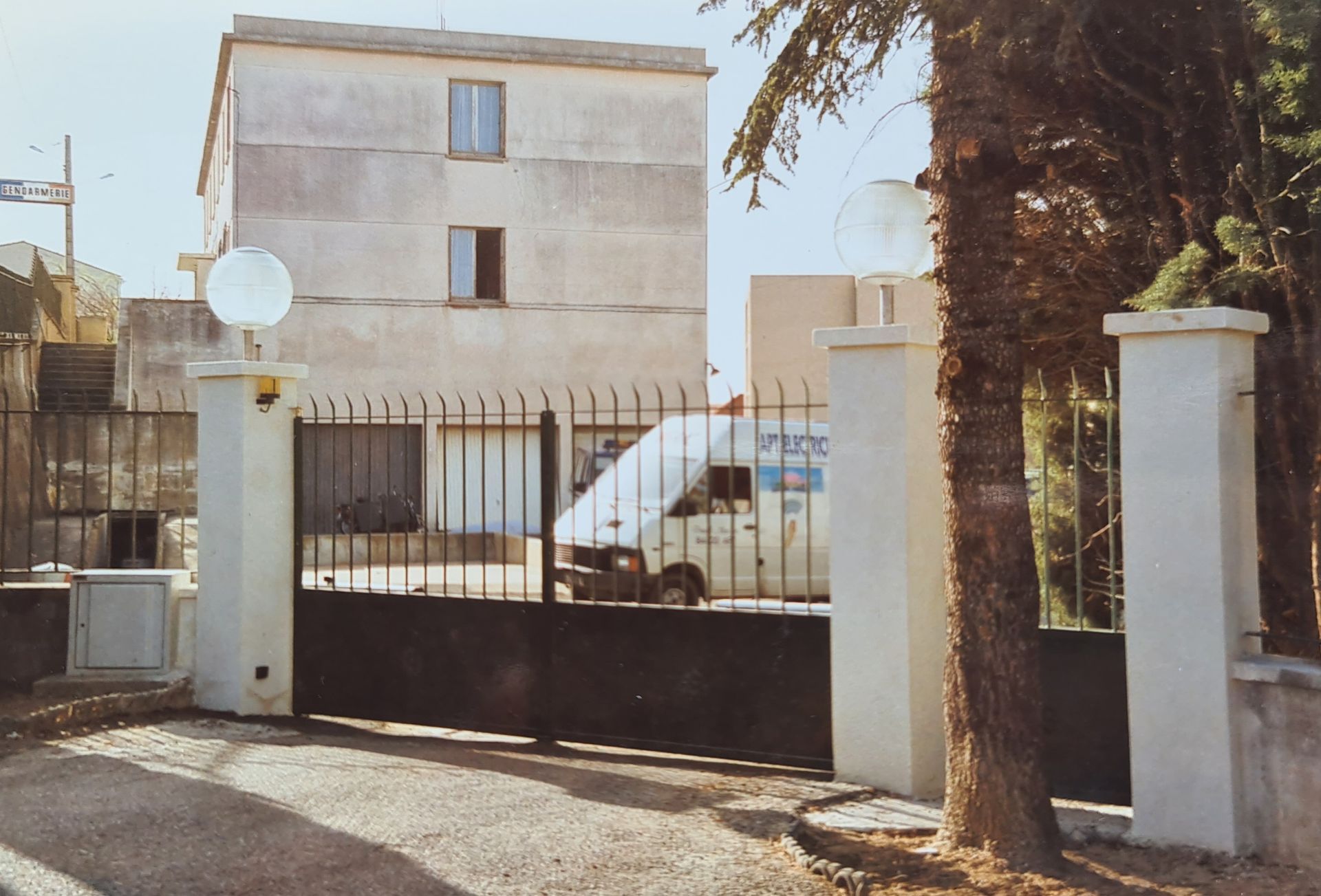 Archive portail automatique sécurisé