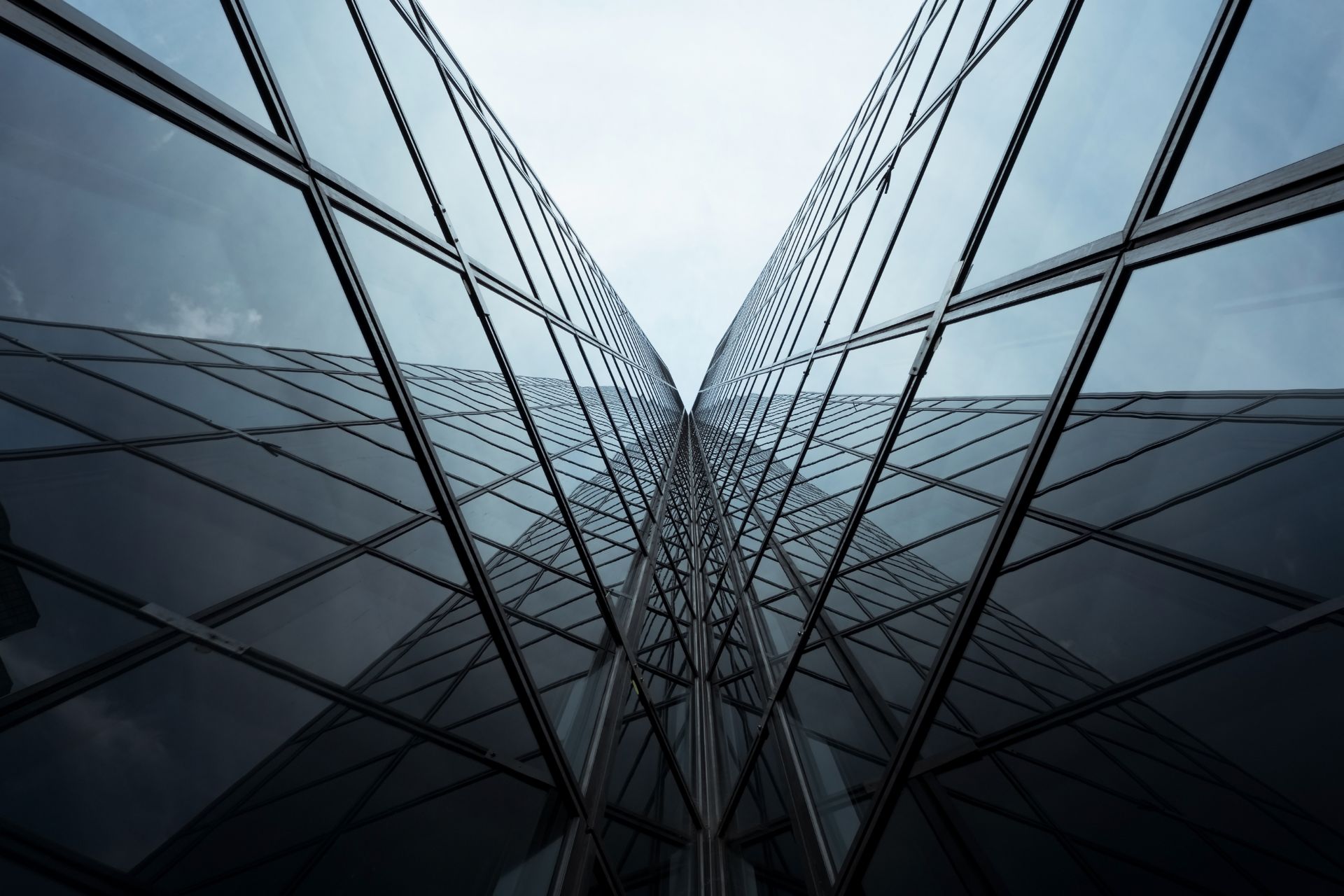 Focus sur les vitres d'un immeuble