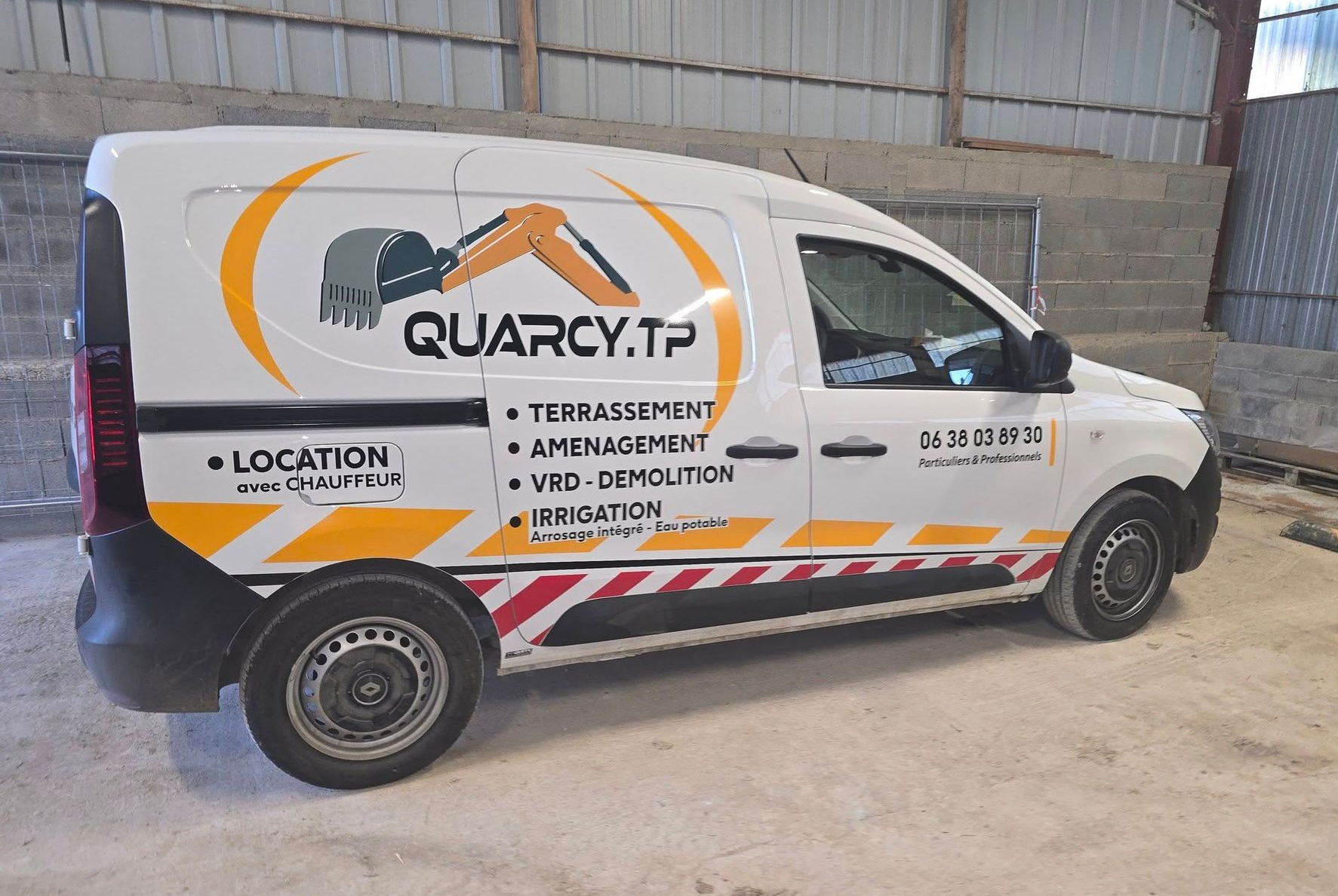 Véhicule de fonction de QUARCY TP