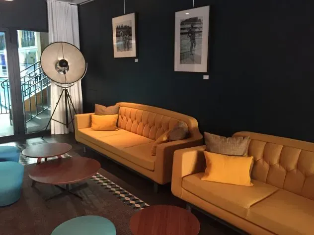 Mur peint avec des ornements