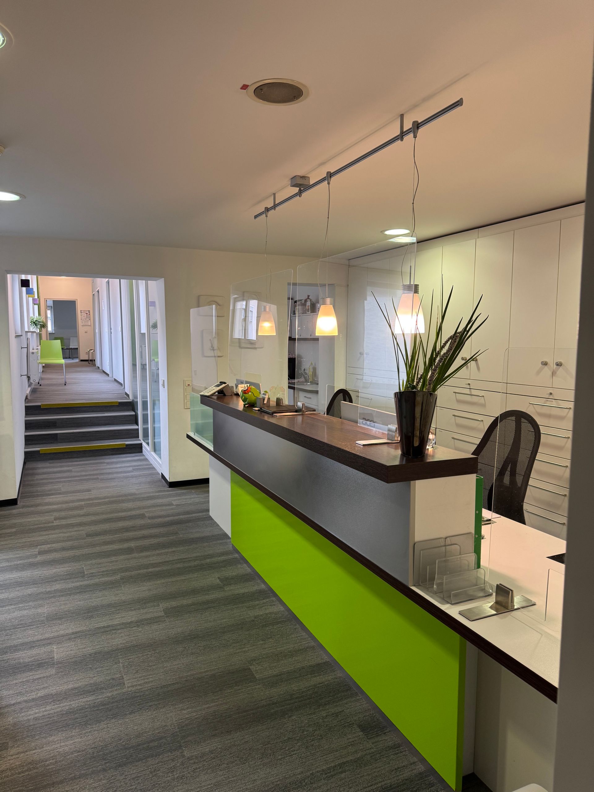 Empfangsthresen der HNO-Praxis am Schloss Dr. Kittel in Erlangen