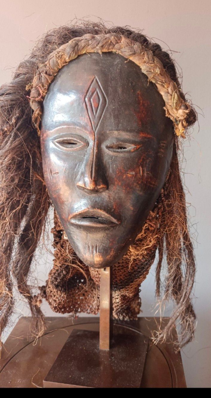 Masque traditionnel africain